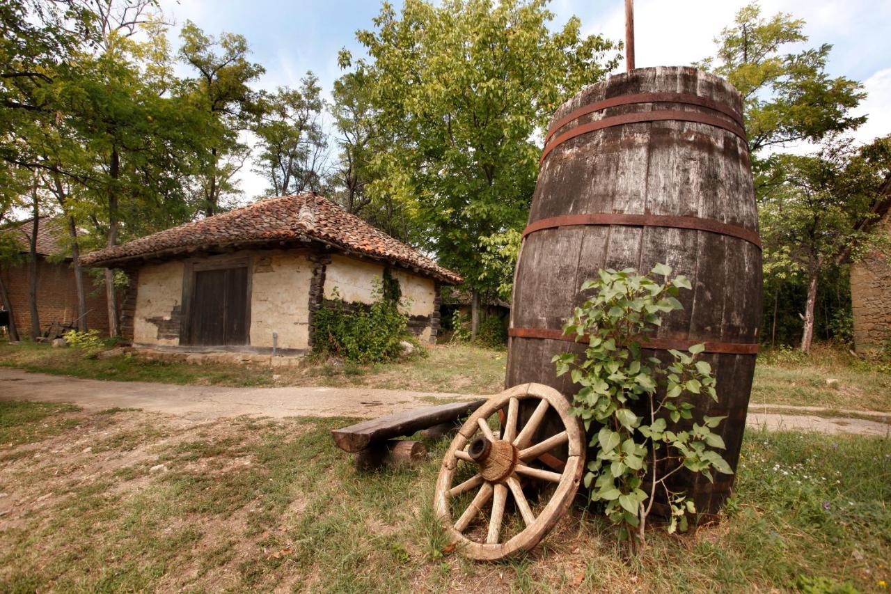 "Pivnica I Smestaj Jovanovic"- Rogljevacke Pivnice Rogljevo Exterior photo
